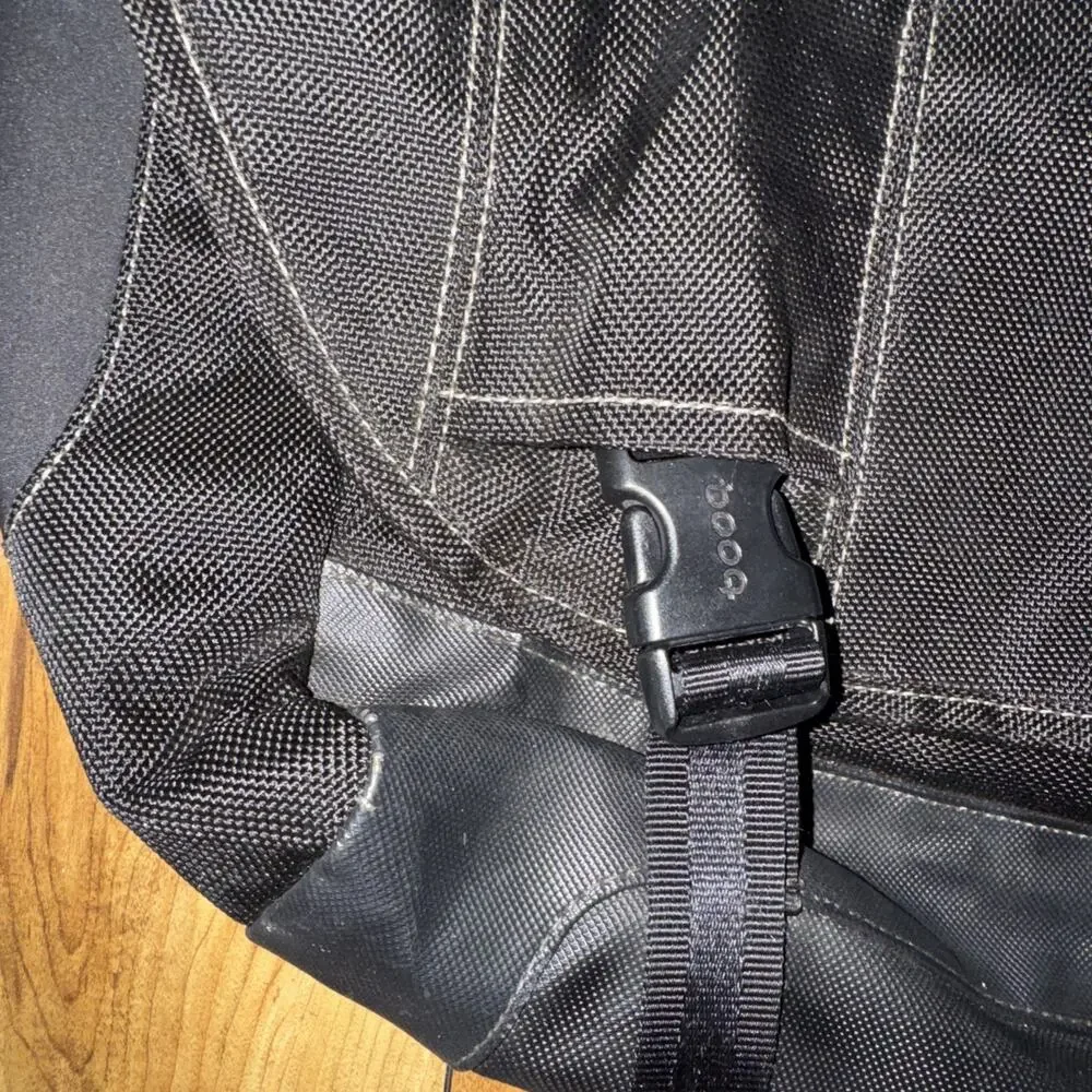 booq Boa Nerve Laptop Messenger Bag Black 15.6” MacBook Bike Commuter 20x17